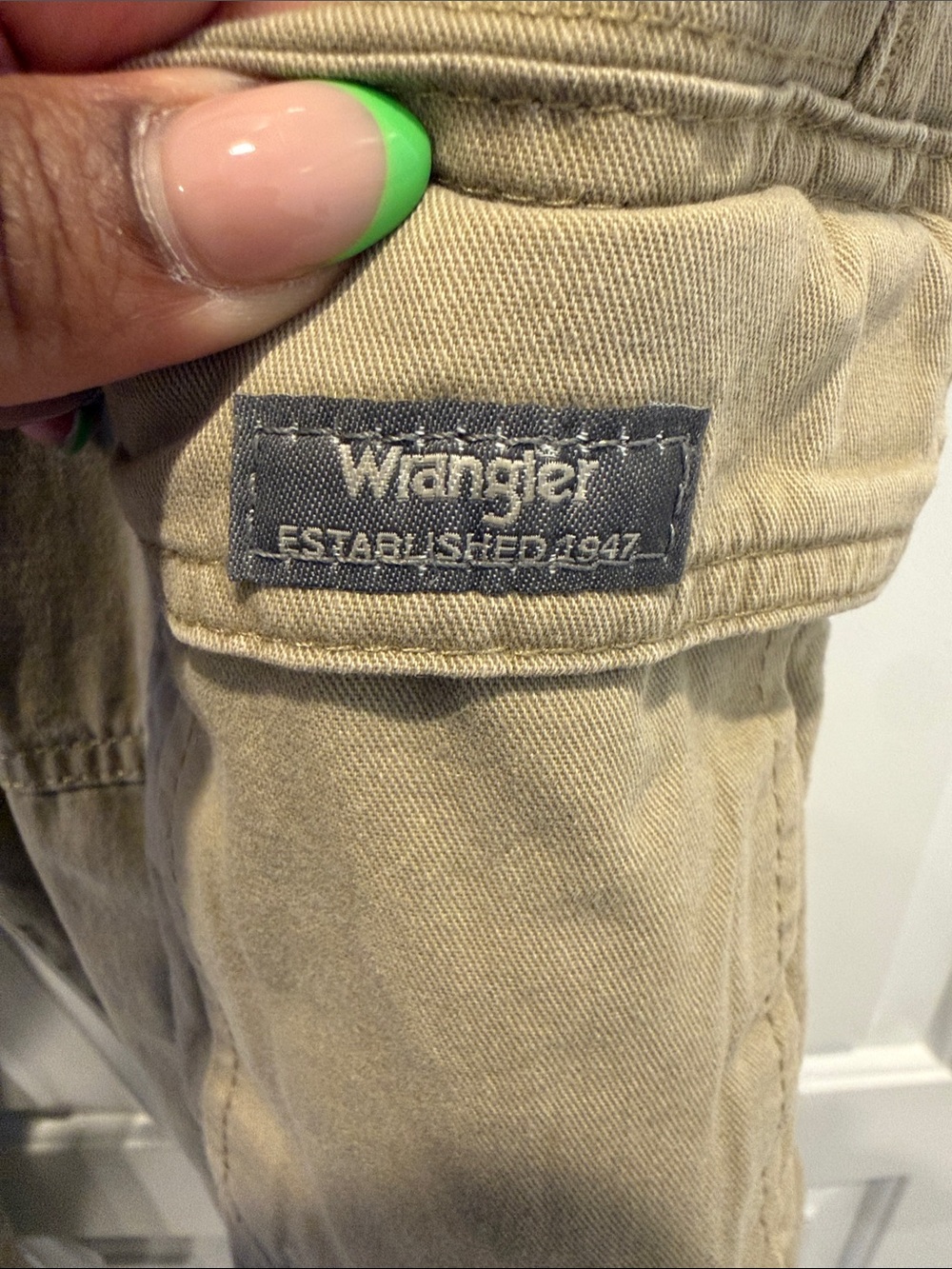 Wrangler Men's Cargo Pants in Khaki/Tan - Picture 3 of 5